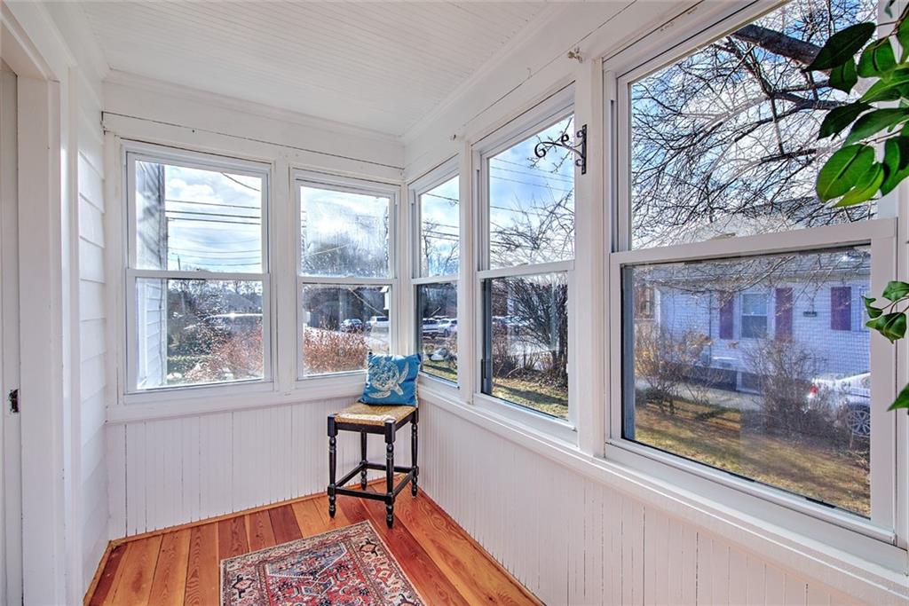 405 Maple Avenue, Barrington
