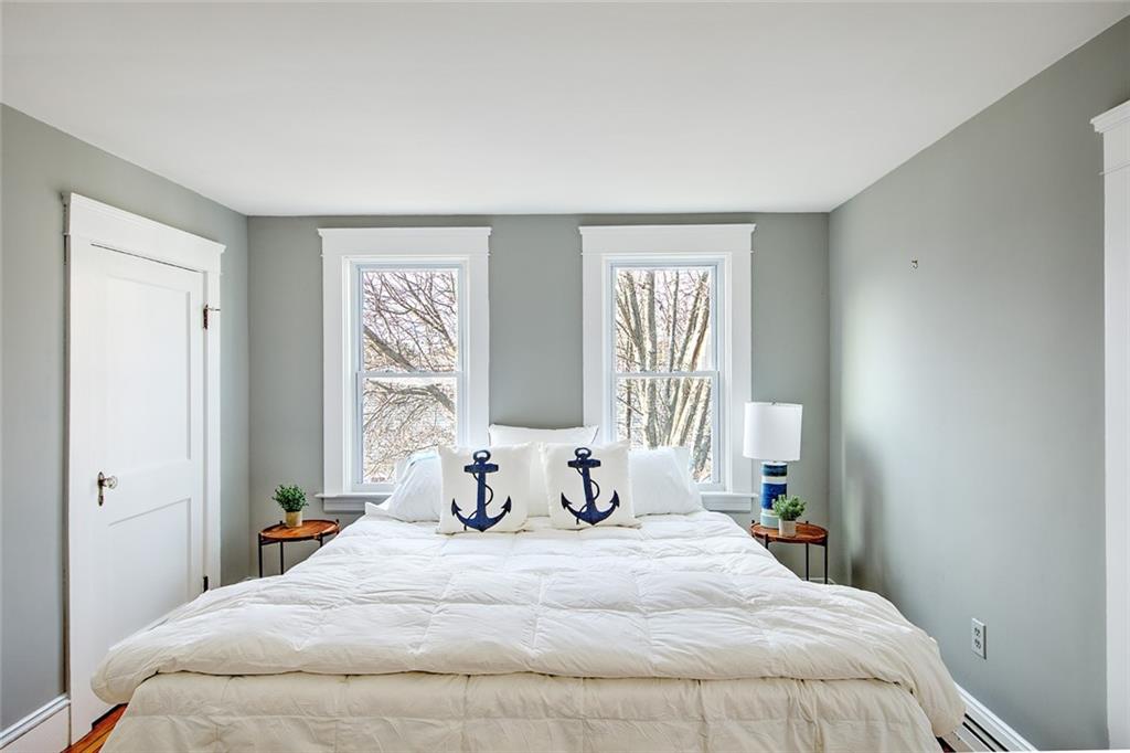 405 Maple Avenue, Barrington
