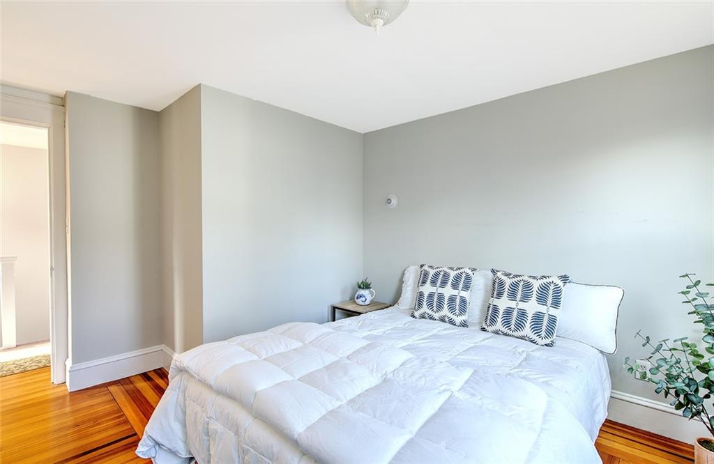 405 Maple Avenue, Barrington