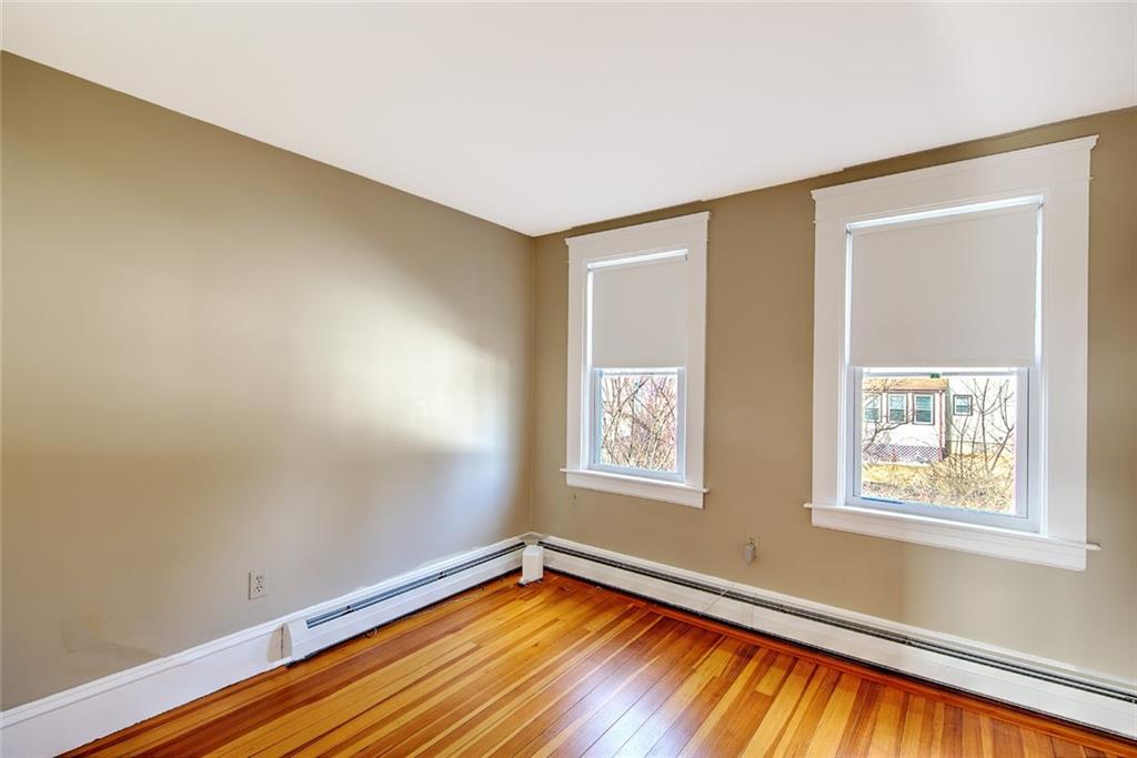 405 Maple Avenue, Barrington