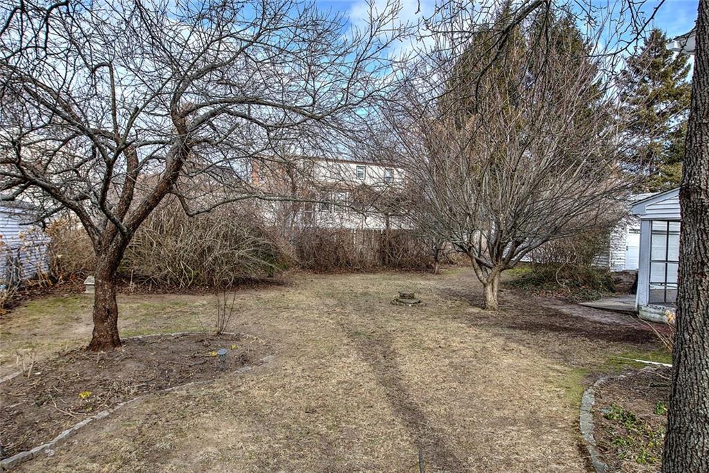 405 Maple Avenue, Barrington