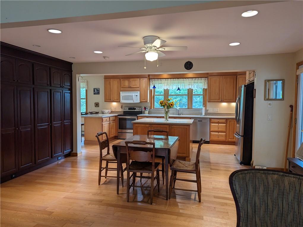 4700 Old Post Road, Charlestown