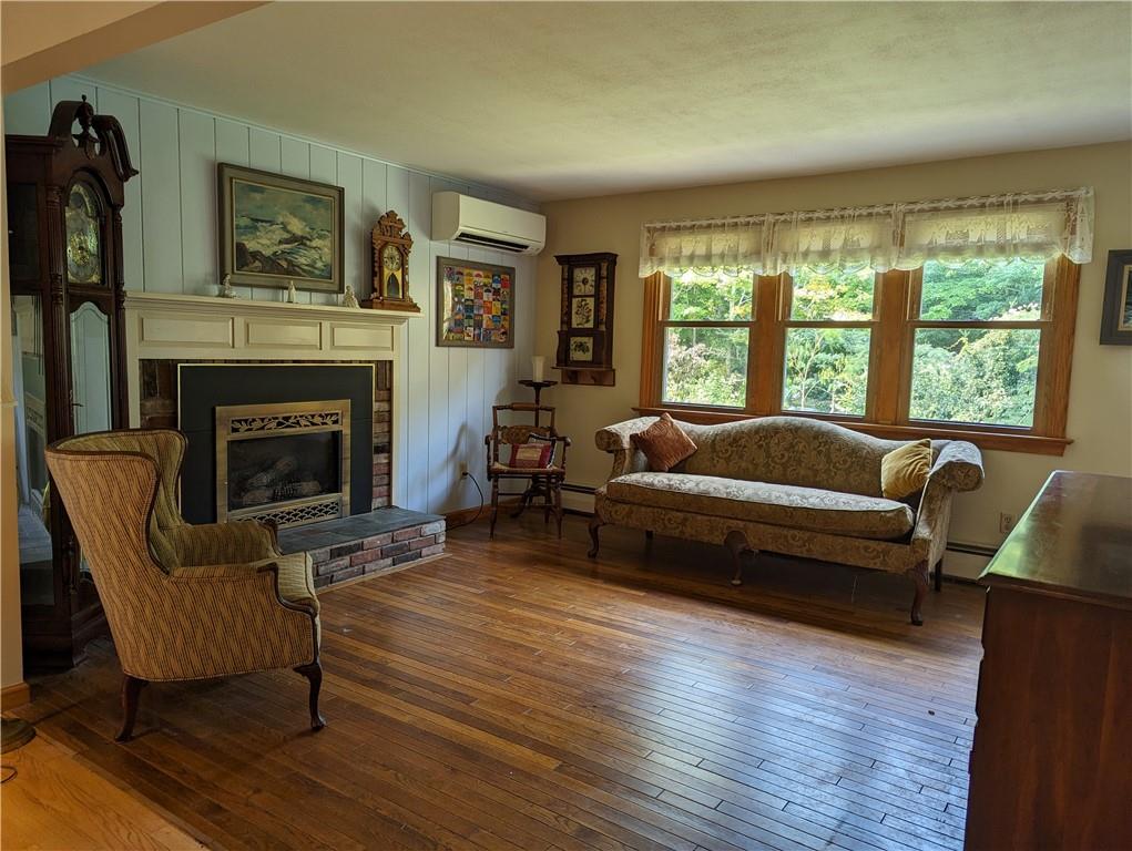 4700 Old Post Road, Charlestown