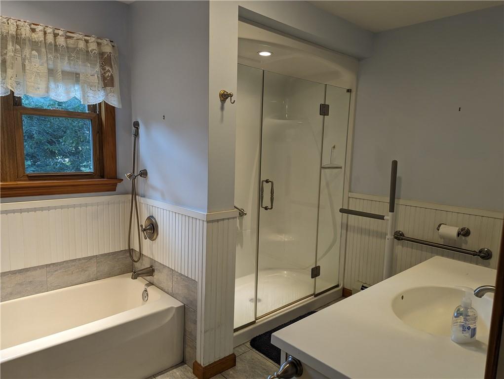 4700 Old Post Road, Charlestown