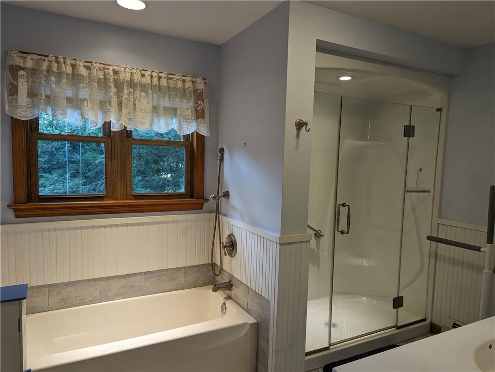 4700 Old Post Road, Charlestown