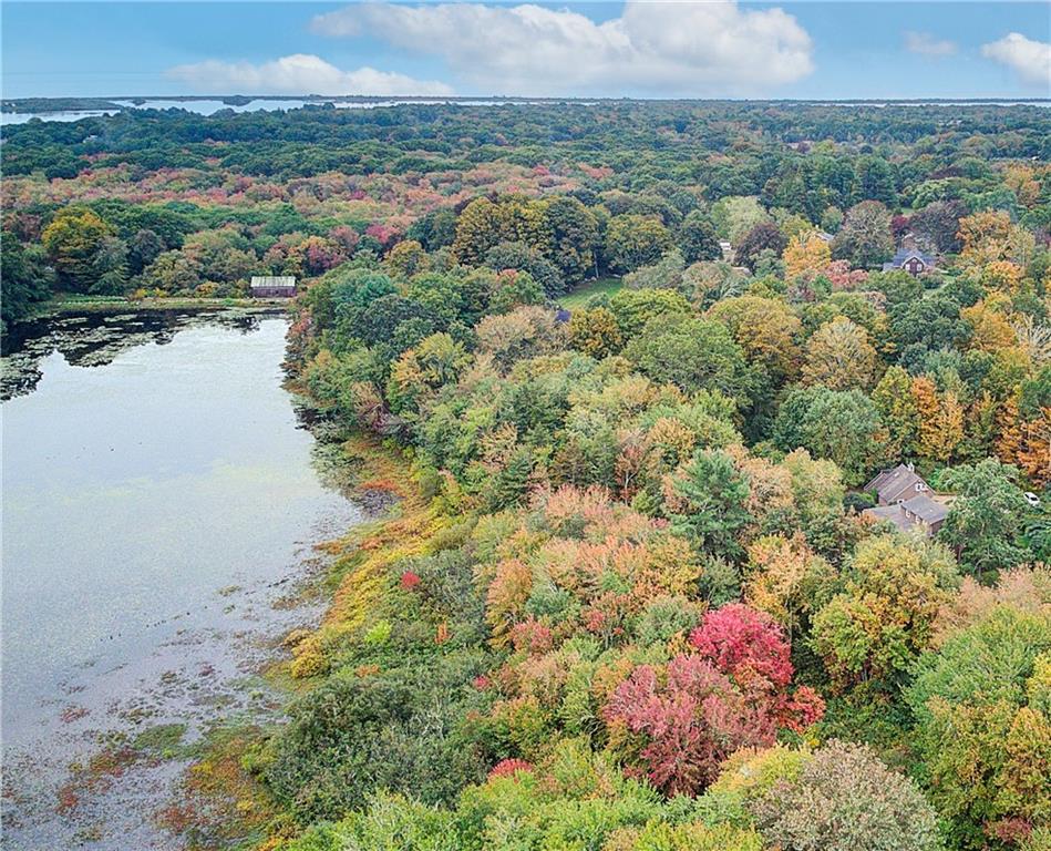 4700 Old Post Road, Charlestown
