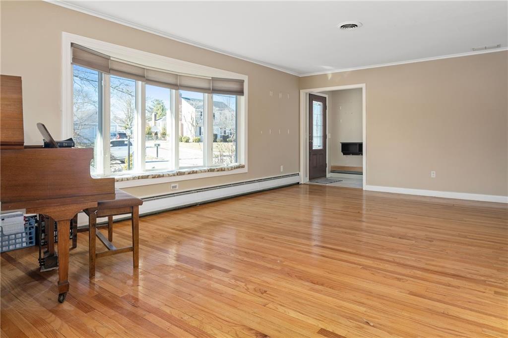 60 Merrymount Drive, Warwick