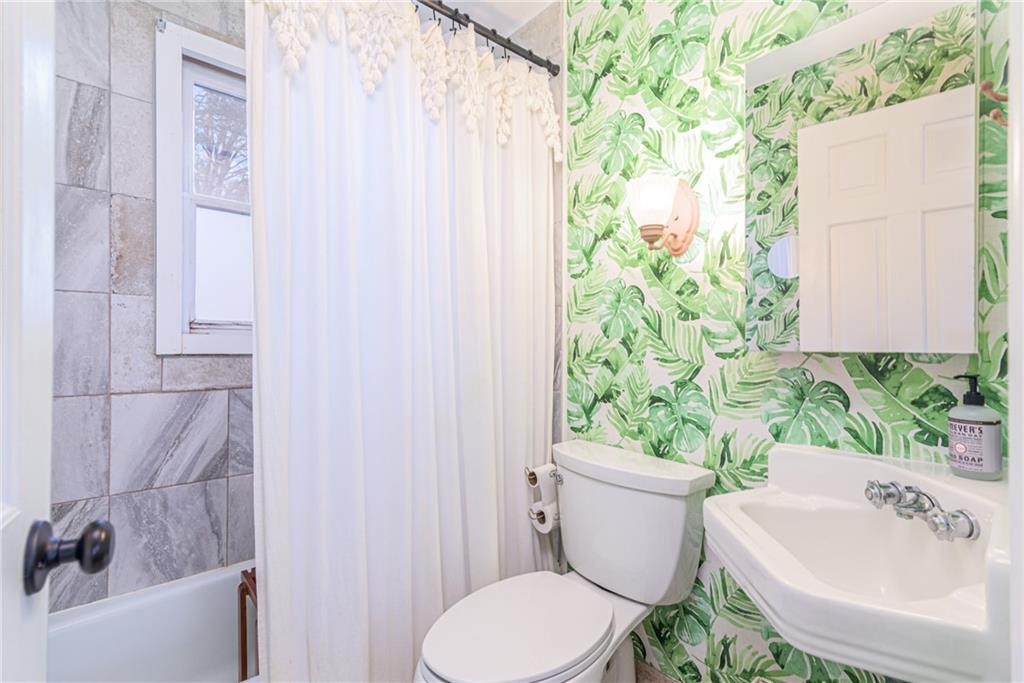 46 Willow Road, Charlestown