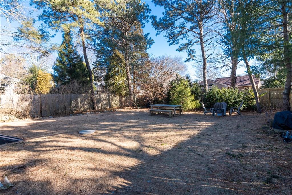 46 Willow Road, Charlestown