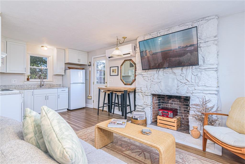 46 Willow Road, Charlestown