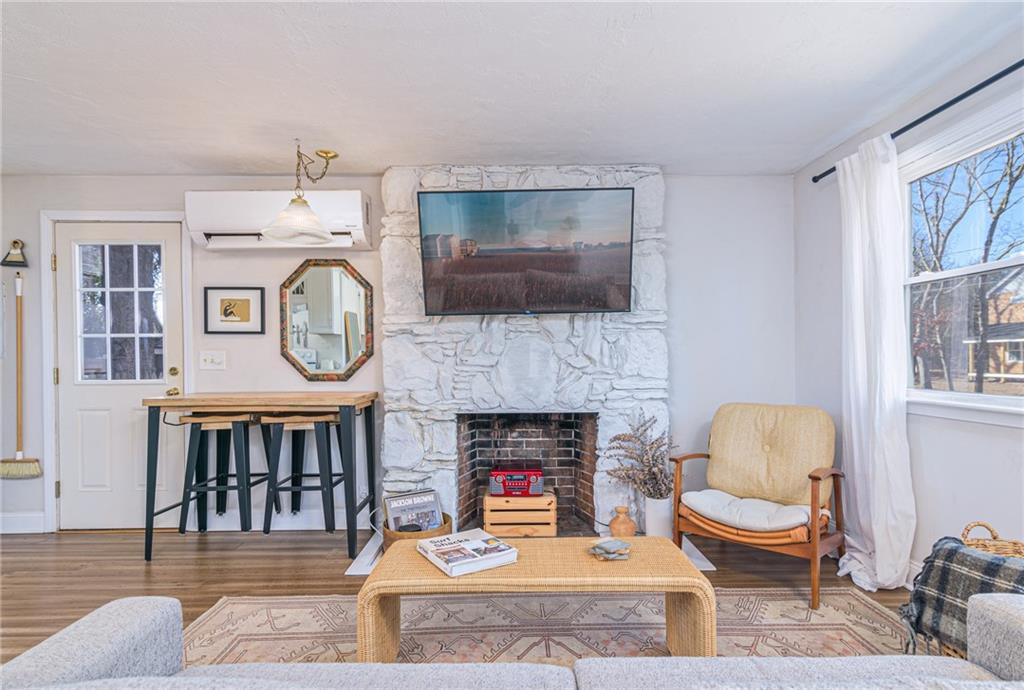 46 Willow Road, Charlestown