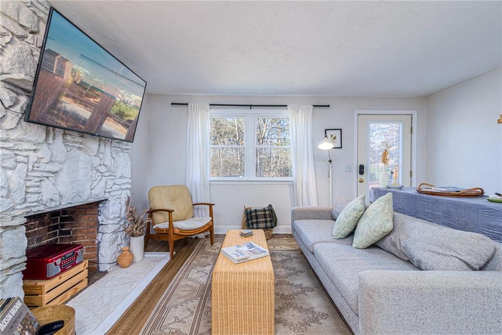 46 Willow Road, Charlestown