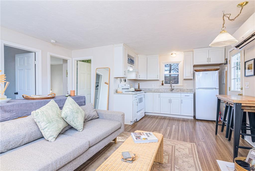 46 Willow Road, Charlestown