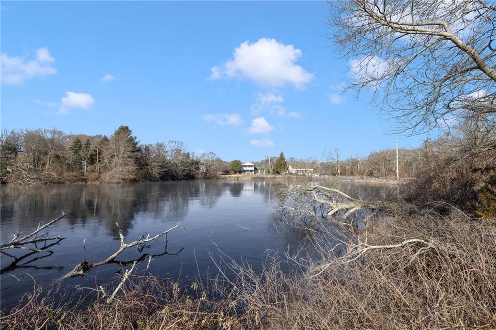 16 Mill Pond Road, North Kingstown