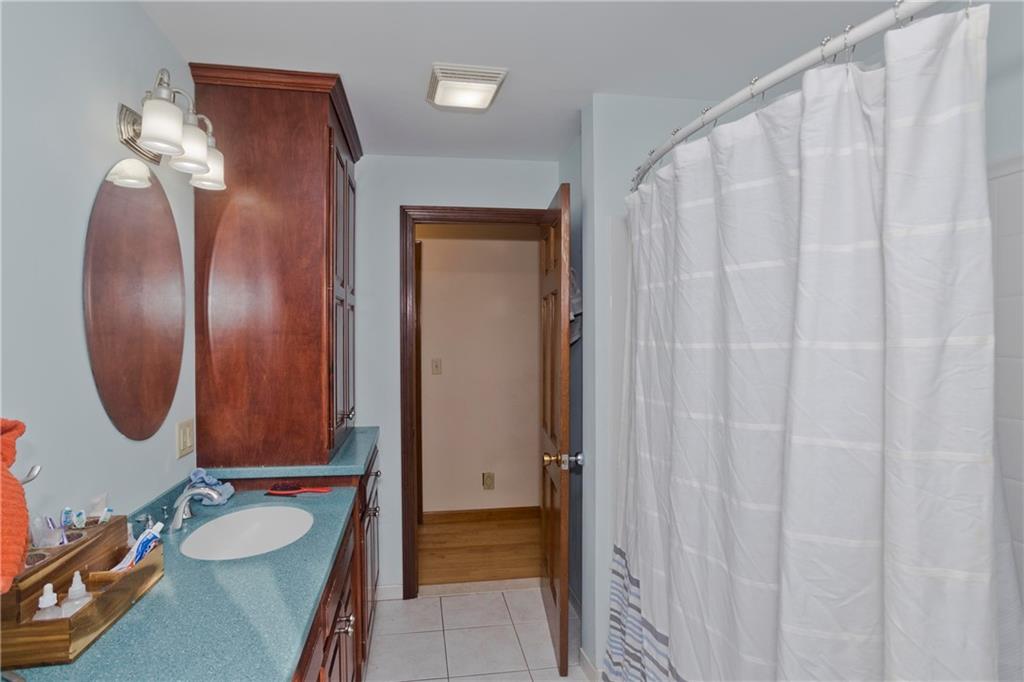 621 Black Plain Road, North Smithfield