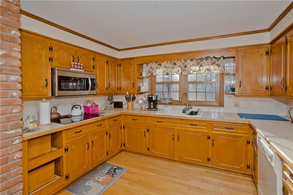 621 Black Plain Road, North Smithfield
