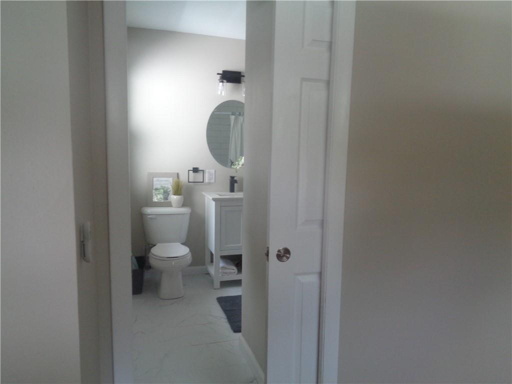 116 Winnisquam Drive, Warwick