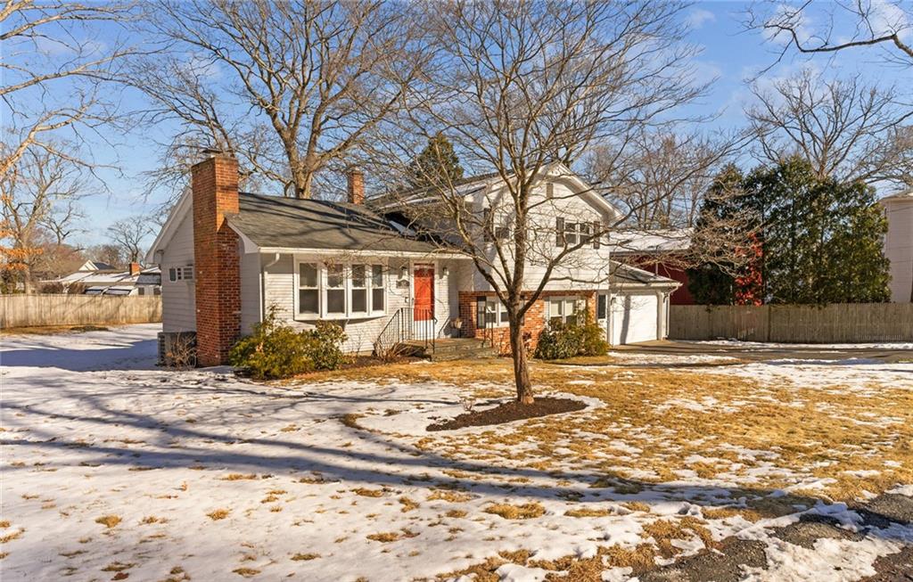 305 Reservoir Avenue, Lincoln