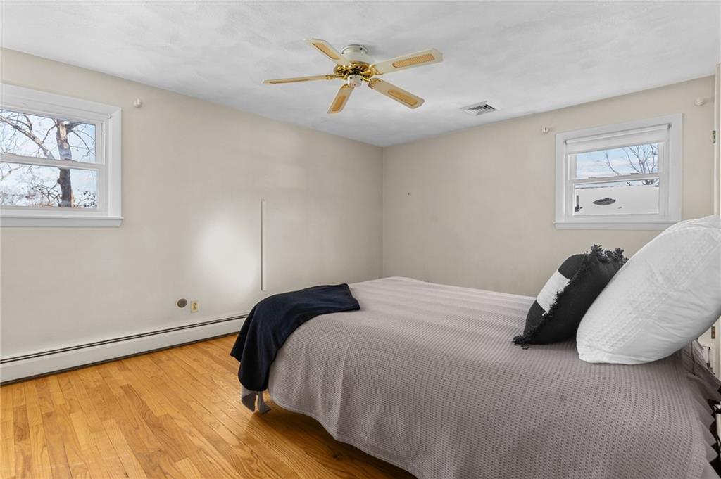 305 Reservoir Avenue, Lincoln