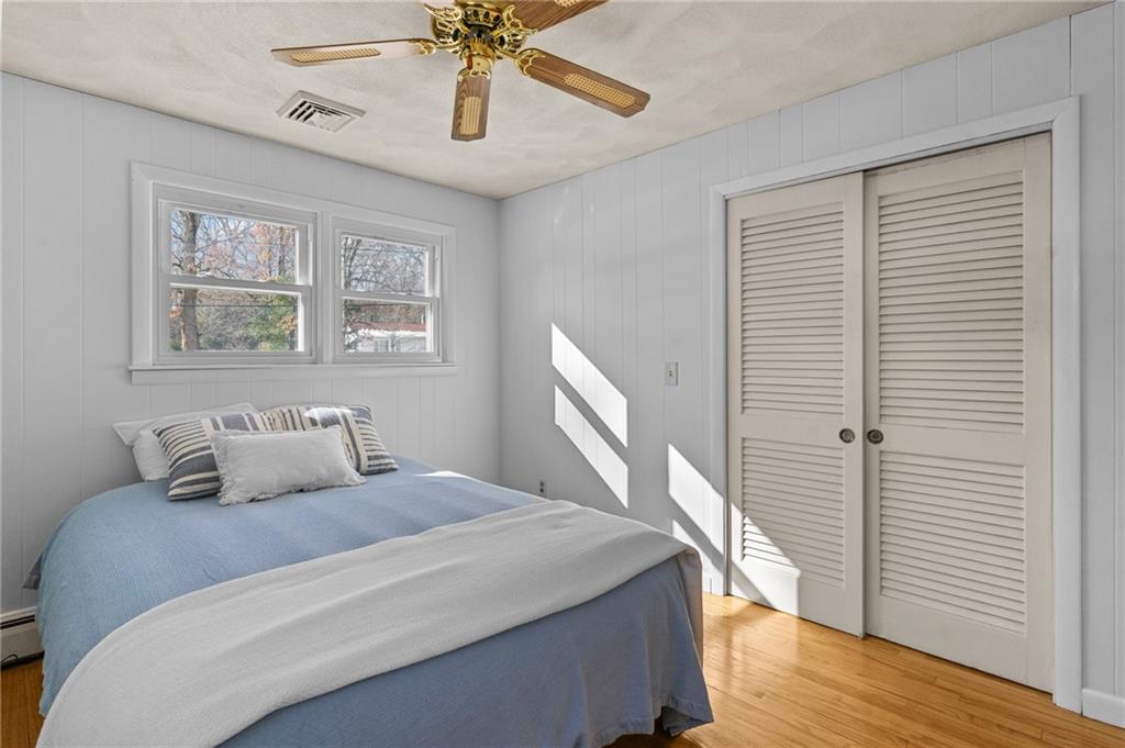 305 Reservoir Avenue, Lincoln