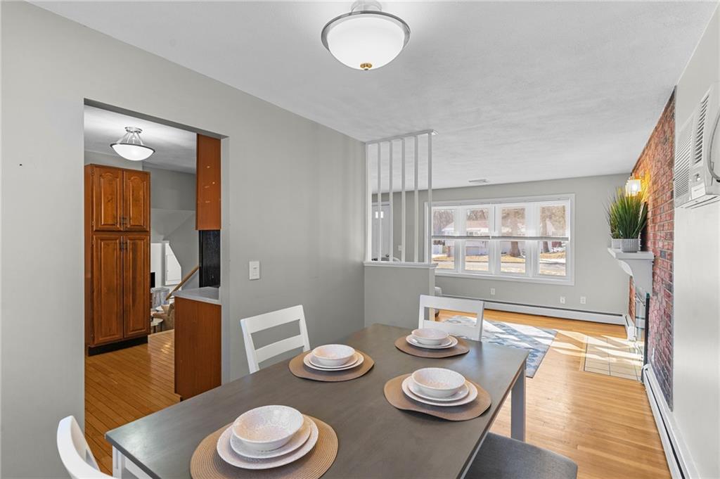 305 Reservoir Avenue, Lincoln