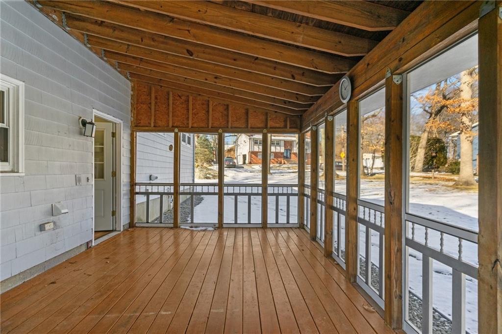 305 Reservoir Avenue, Lincoln