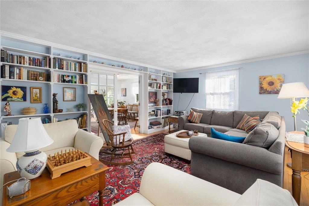 472 Gardiner Road, Richmond