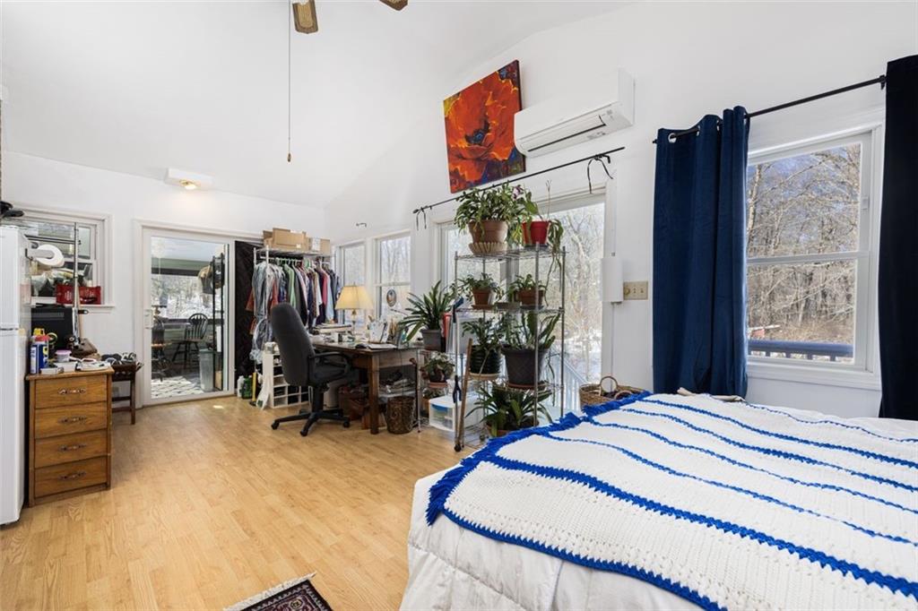 472 Gardiner Road, Richmond