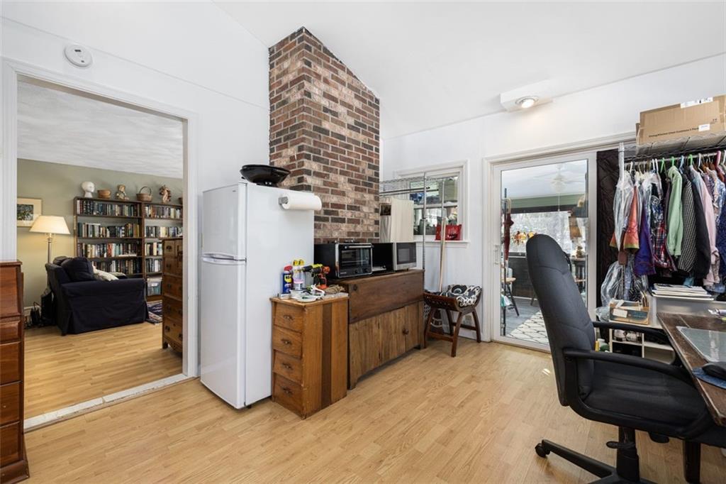 472 Gardiner Road, Richmond