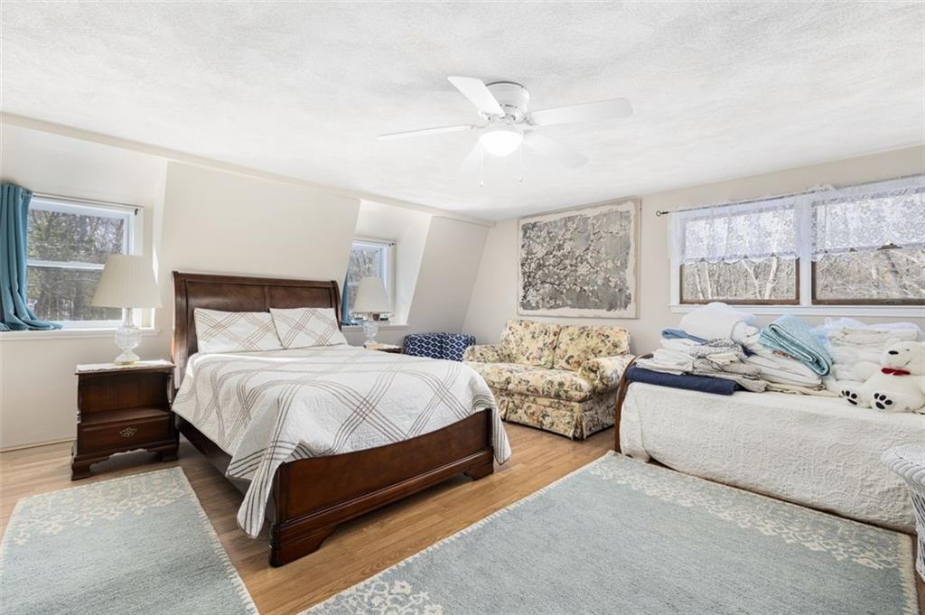 472 Gardiner Road, Richmond
