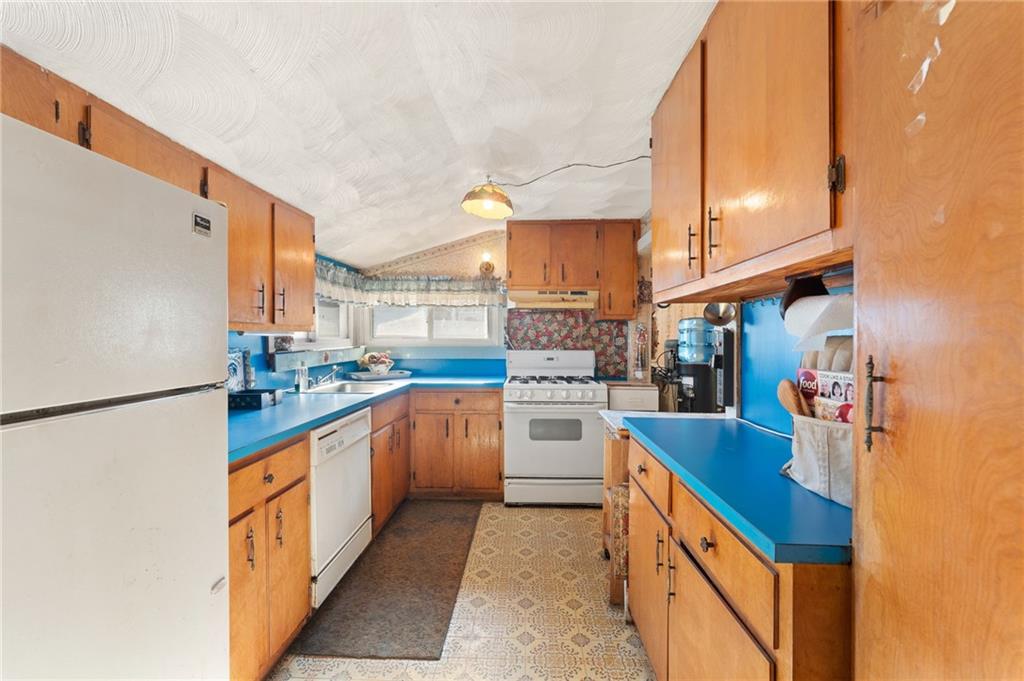 72 Stowe Avenue, East Providence