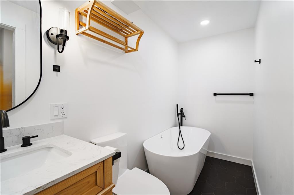 9 Sundown Lane, Middletown
