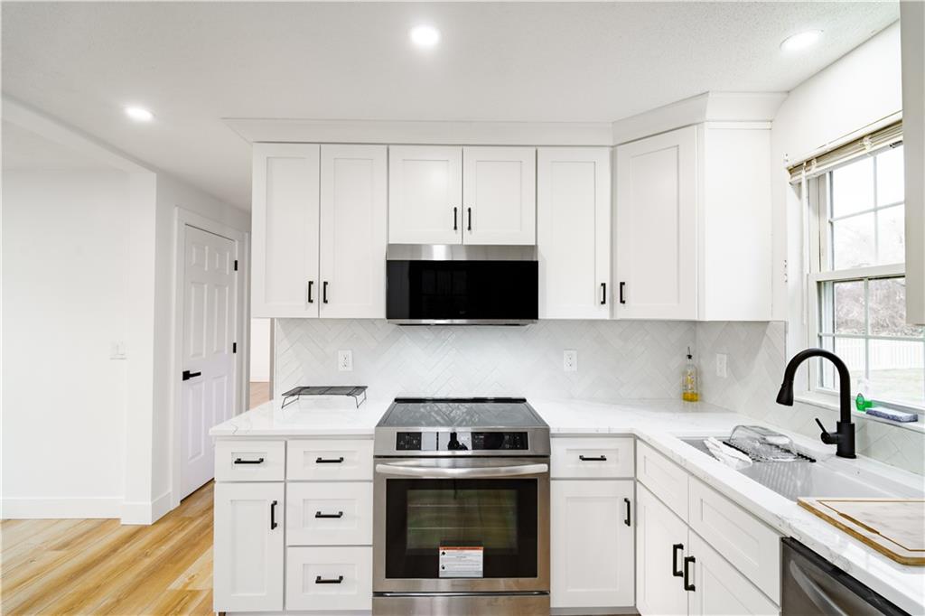 9 Sundown Lane, Middletown