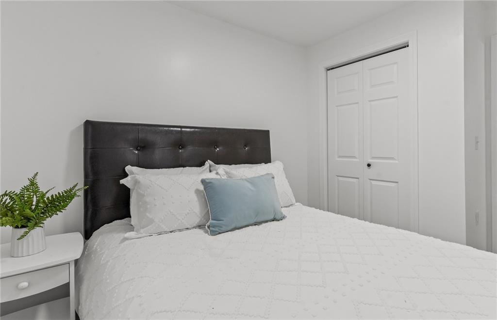 1703 Crandall Road, Tiverton