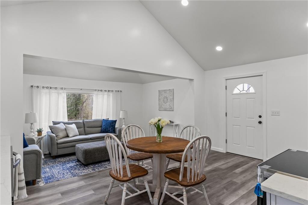 1703 Crandall Road, Tiverton