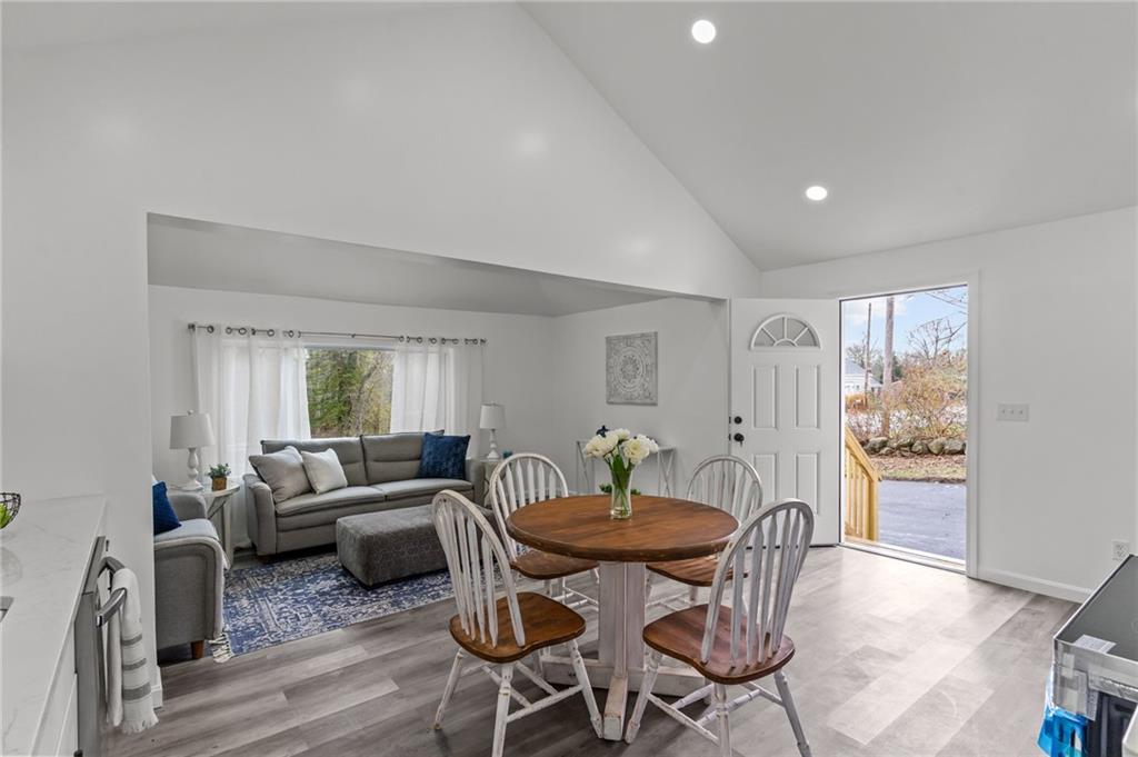 1703 Crandall Road, Tiverton