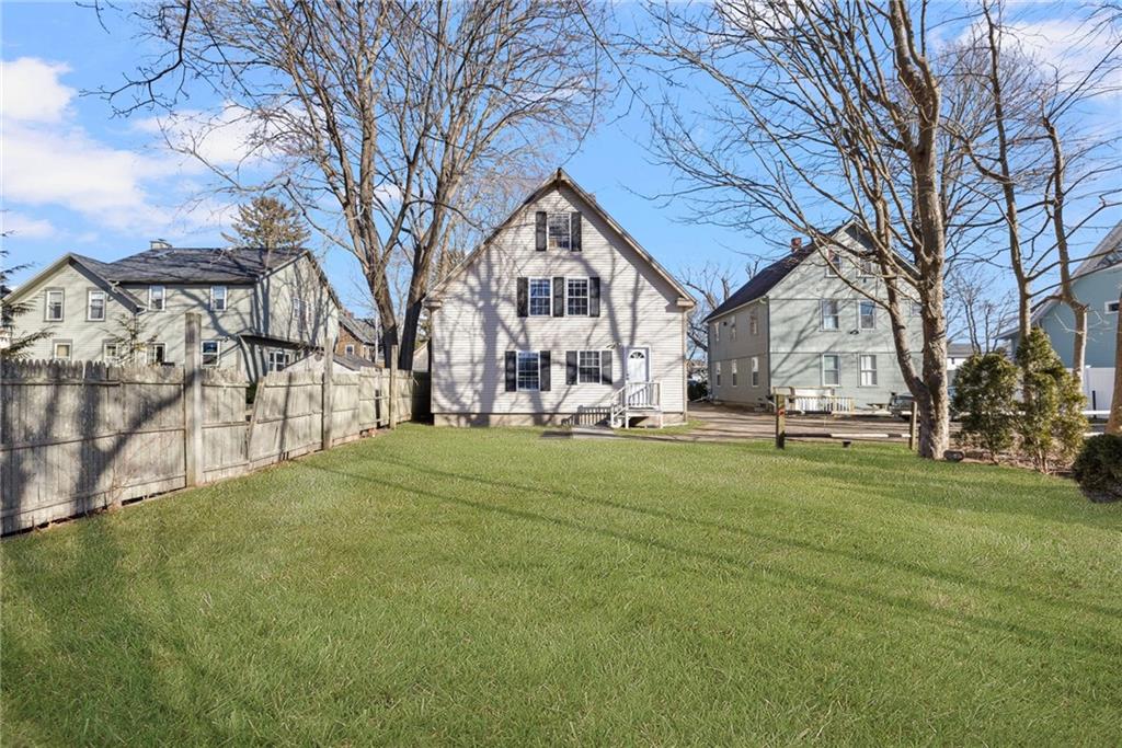 20 Cleveland Street, South Kingstown