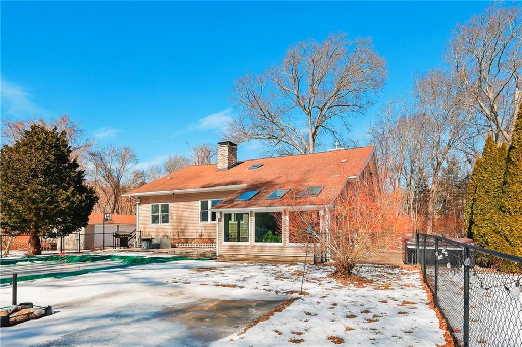 285 Pendar Road, North Kingstown