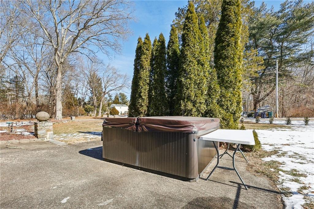 285 Pendar Road, North Kingstown