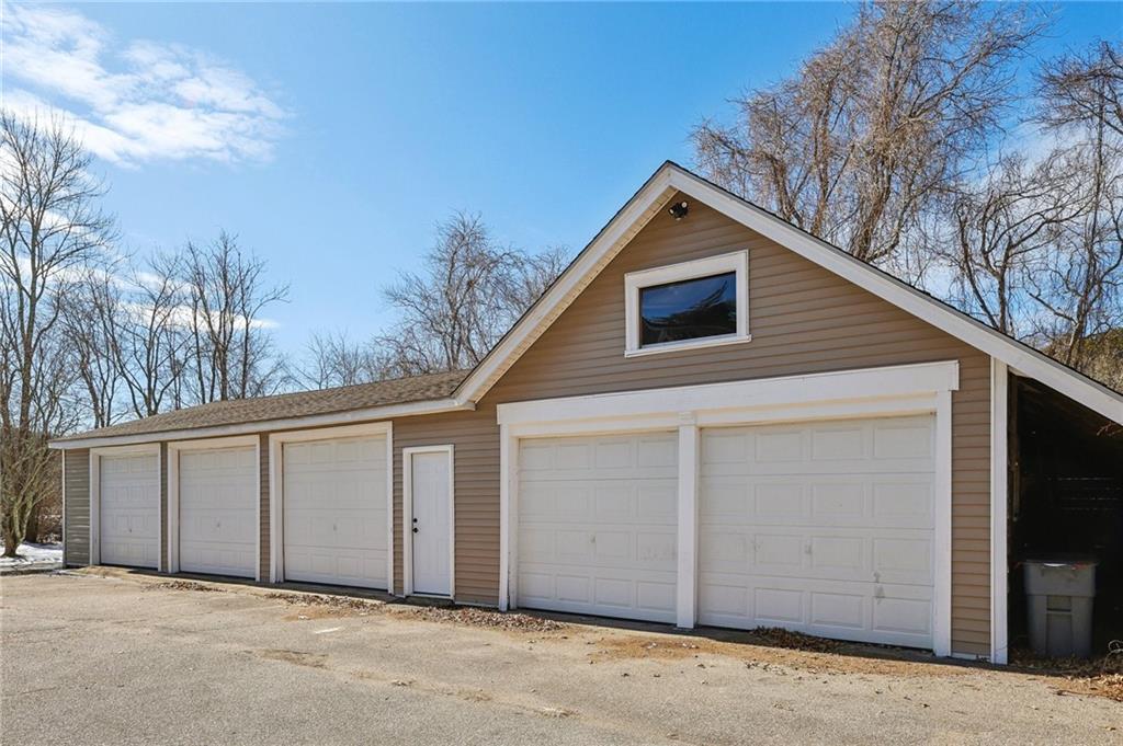285 Pendar Road, North Kingstown