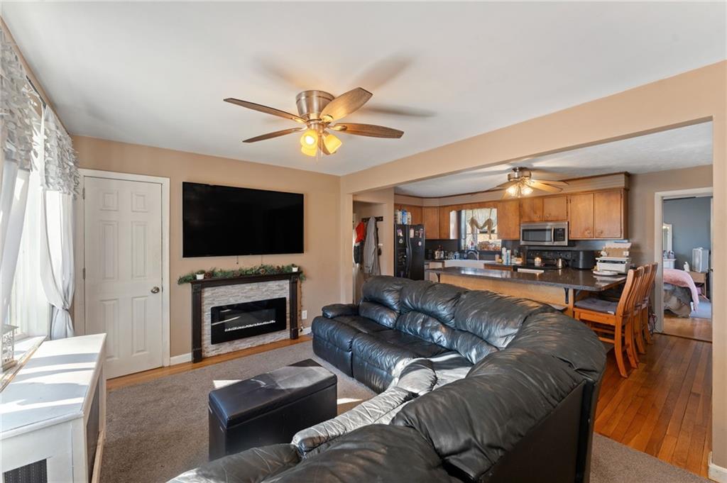 136 Beech Avenue, Tiverton