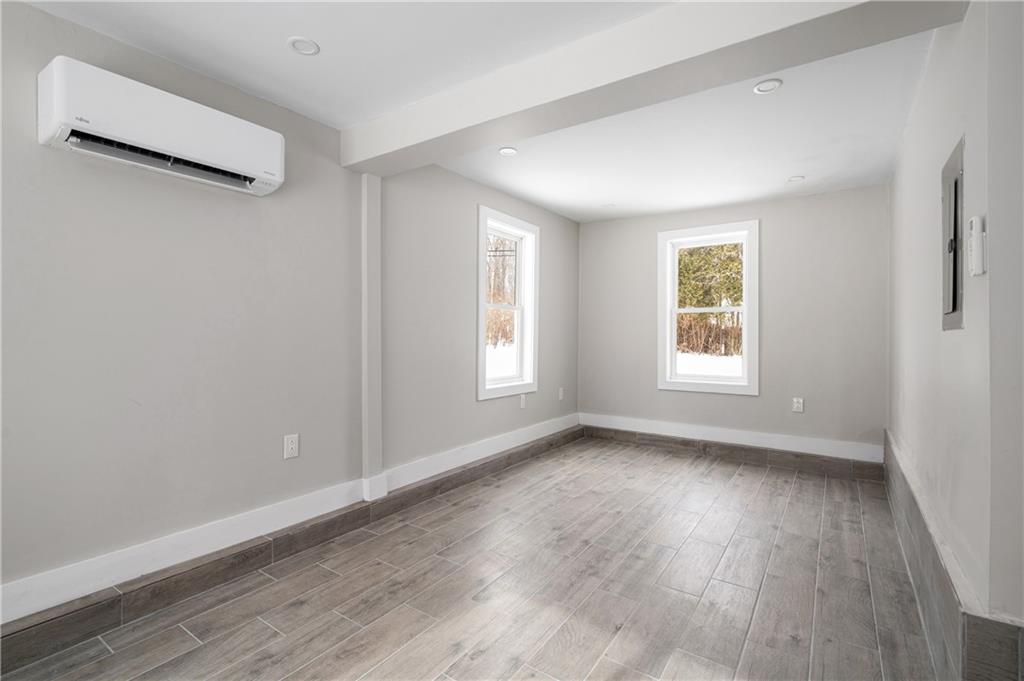 148 Danielson Pike, Foster