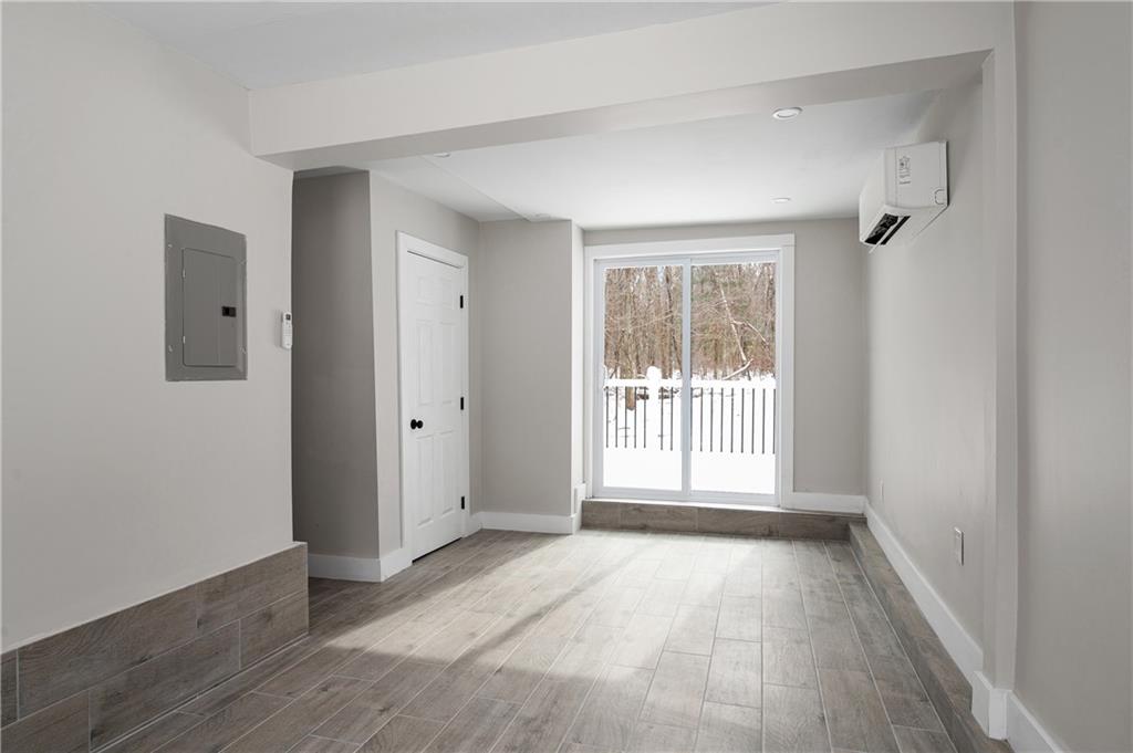 148 Danielson Pike, Foster