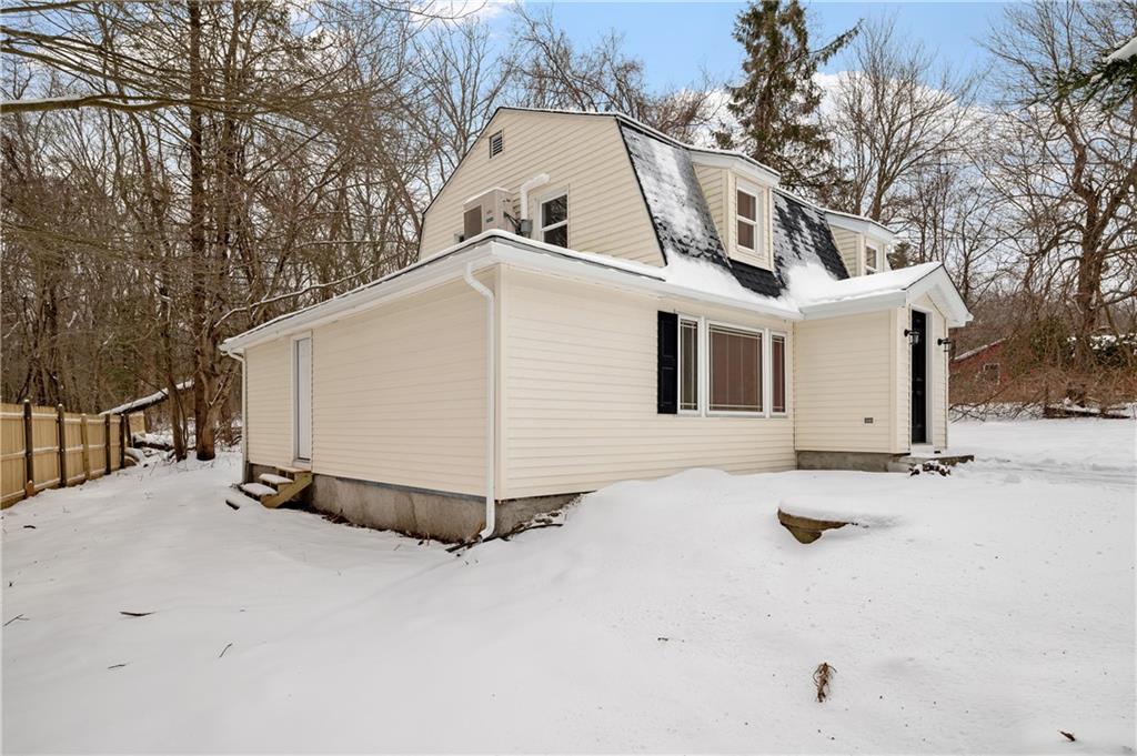 148 Danielson Pike, Foster