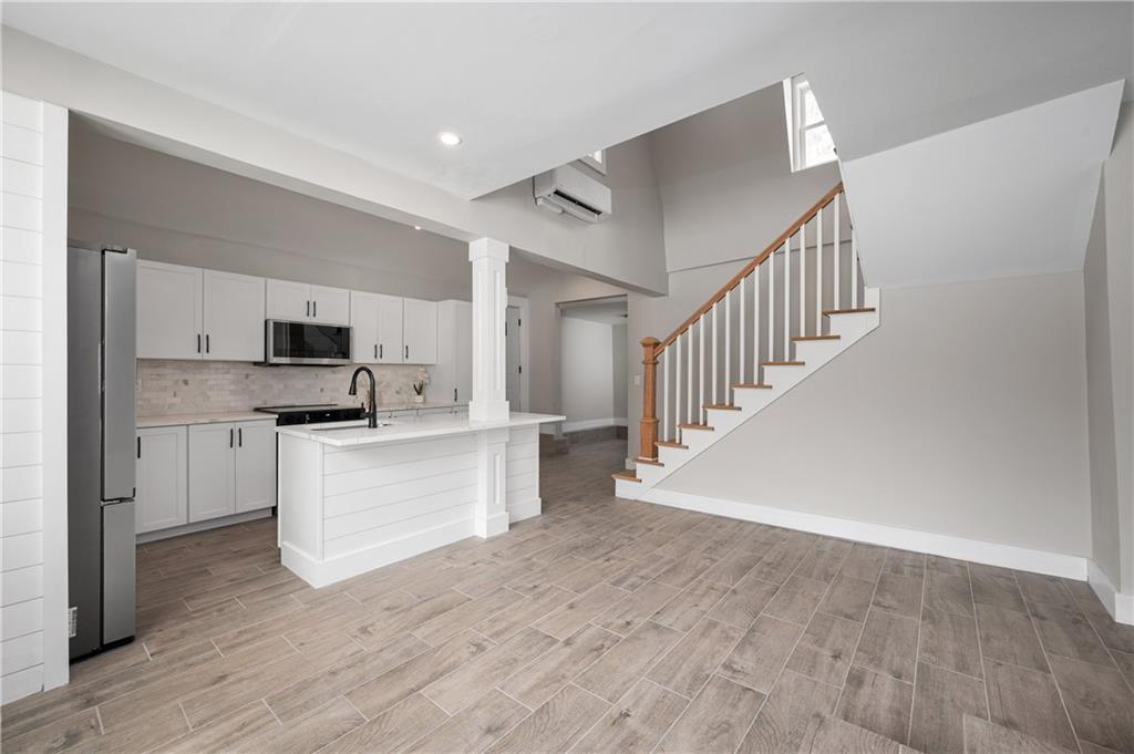 148 Danielson Pike, Foster
