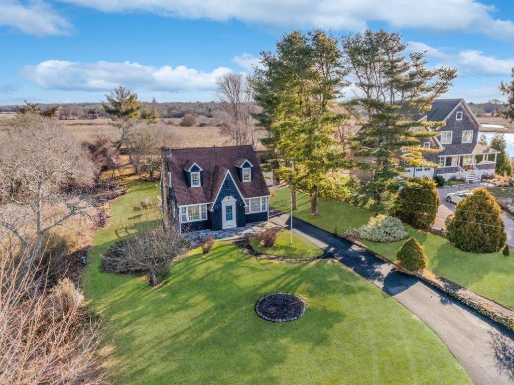 71 Weekapaug Road, Westerly