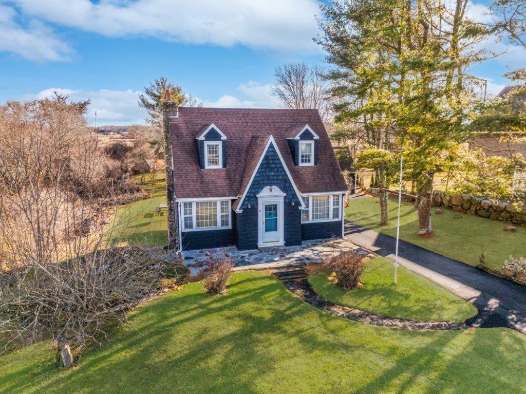 71 Weekapaug Road, Westerly