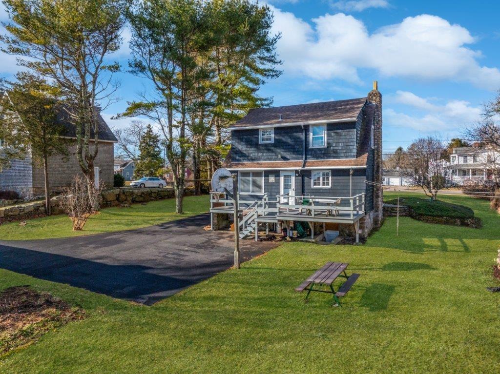 71 Weekapaug Road, Westerly