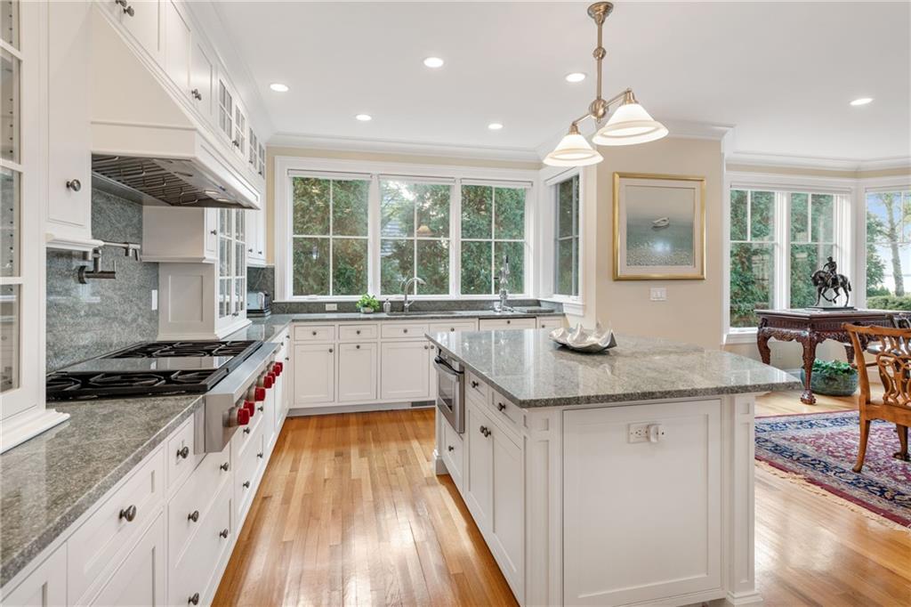 6 White Birch Lane, Barrington