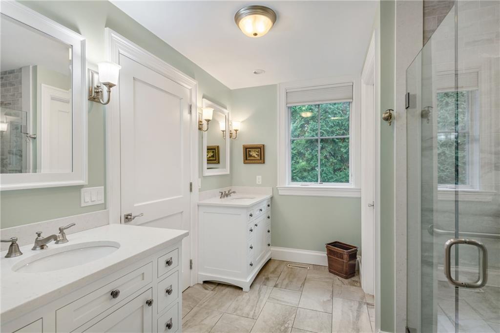 6 White Birch Lane, Barrington
